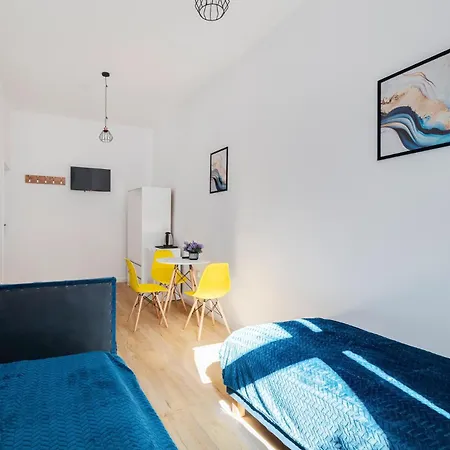 Lägenhetshotell Centrum3 7 Prochnika 21