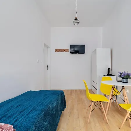 Centrum3 7 Prochnika 21 Aparthotel *